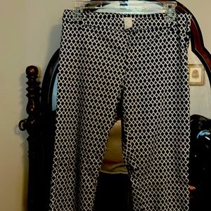 H&M Back and White Crop Pants